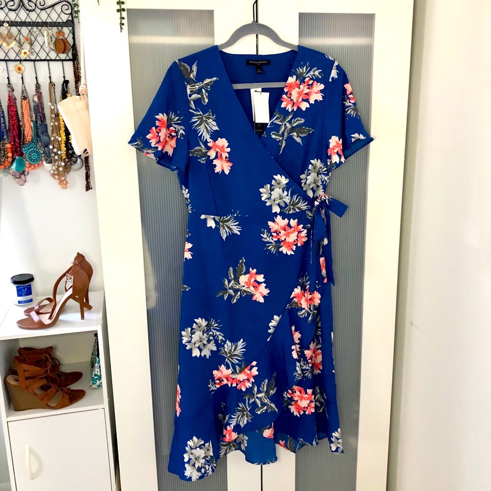 NWT Banana Republic Blue Floral Side-Tie Dress